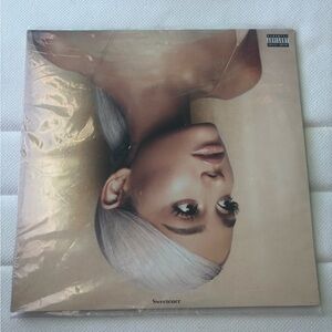 Ariana Grande ‎Sweetener Peach Opaque Vinyl 2LP Limited Edition